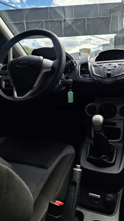 FORD Fiesta Hatch - Foto