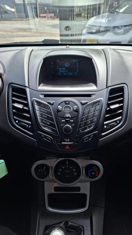 FORD Fiesta Hatch - Foto