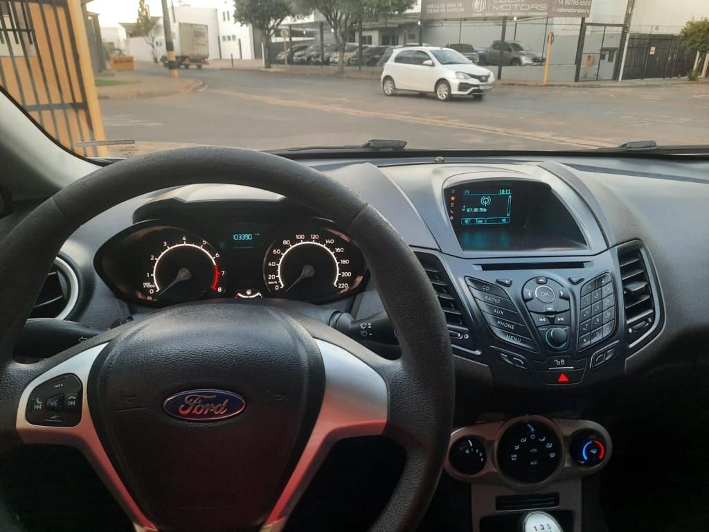 FORD Fiesta Hatch - Foto