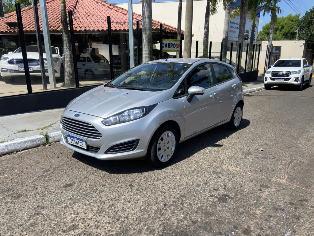 FORD Fiesta Hatch - Foto