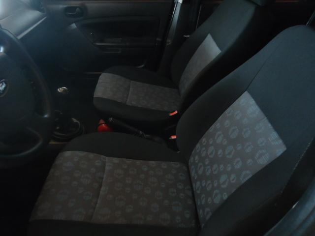 FORD Fiesta Hatch - Foto