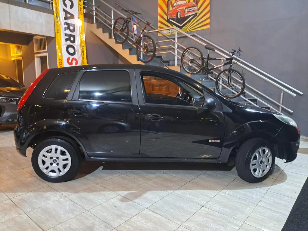 FORD Fiesta Hatch - Foto