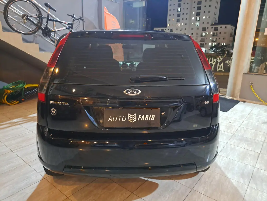 FORD Fiesta Hatch - Foto