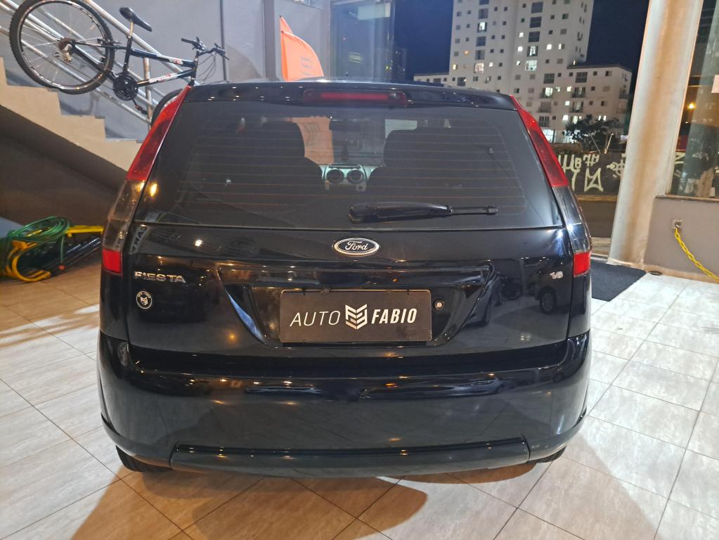 FORD Fiesta Hatch - Foto