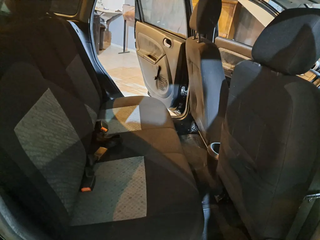 FORD Fiesta Hatch - Foto