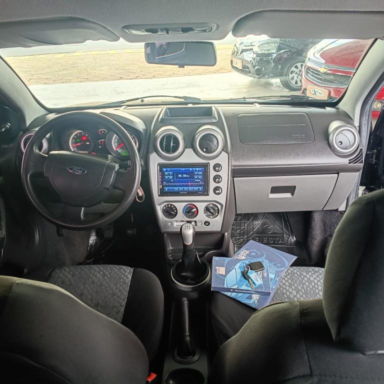 FORD Fiesta Hatch - Foto