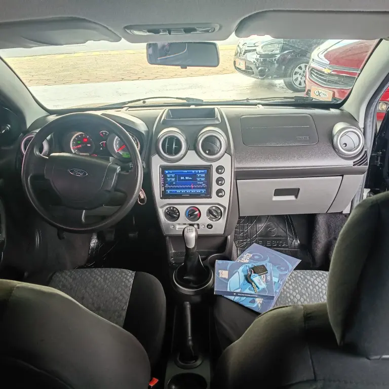 FORD Fiesta Hatch - Foto