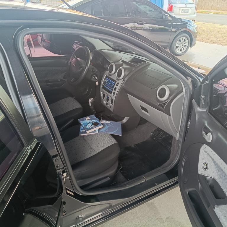 FORD Fiesta Hatch - Foto