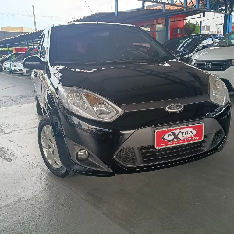 FORD Fiesta Hatch - Foto