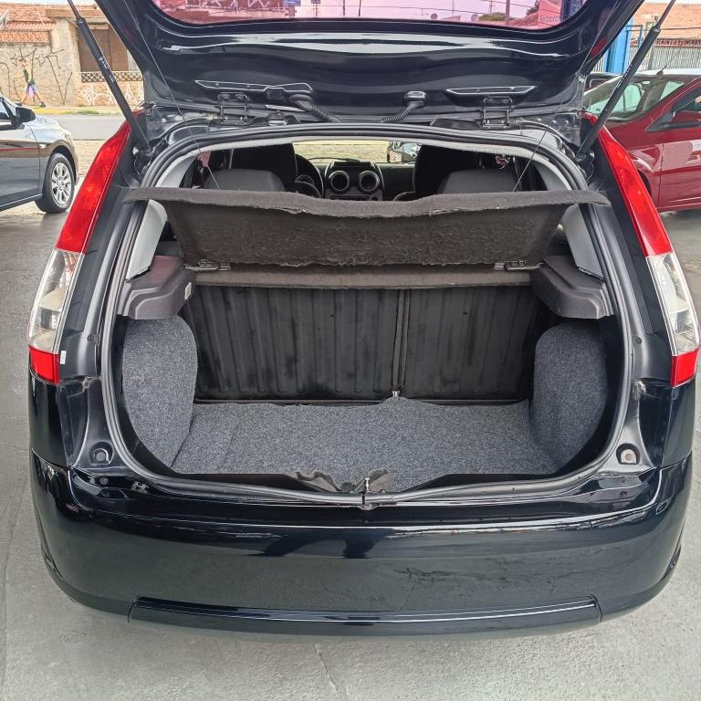 FORD Fiesta Hatch - Foto