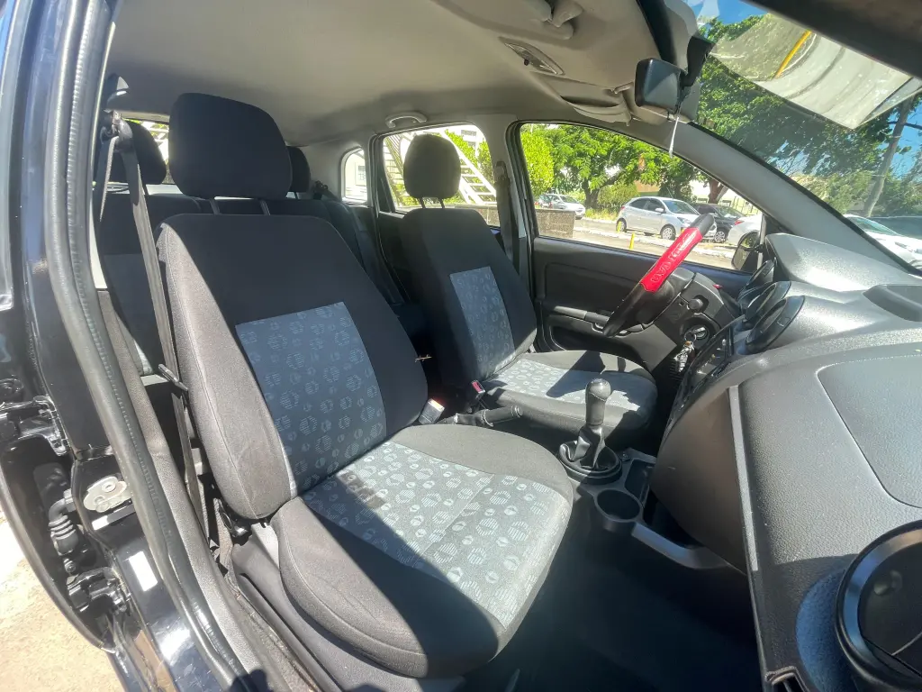 FORD Fiesta Hatch - Foto