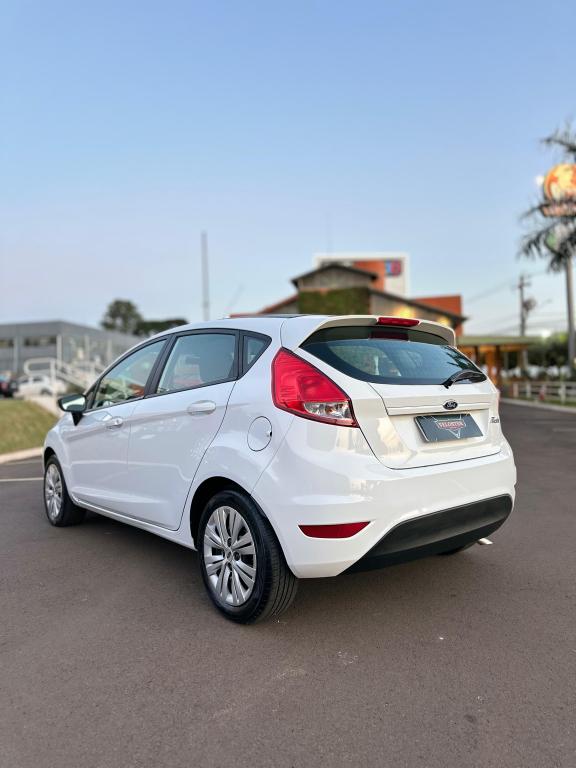 FORD Fiesta Hatch - Foto