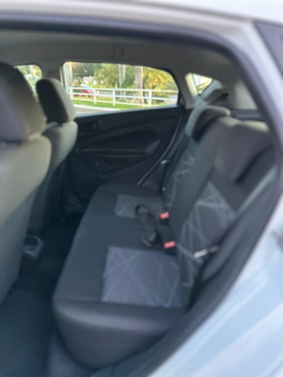 FORD Fiesta Hatch - Foto