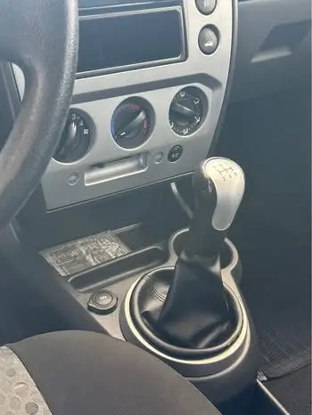 FORD Fiesta Hatch - Foto