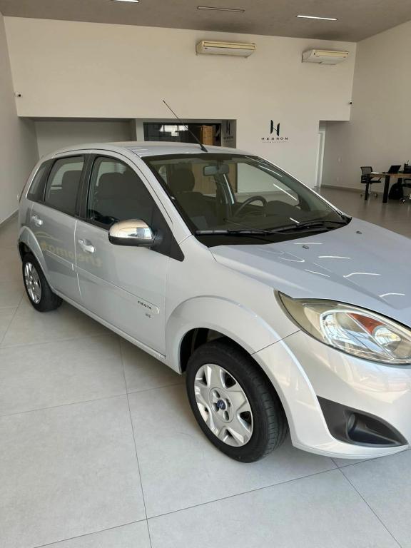 FORD Fiesta Hatch - Foto