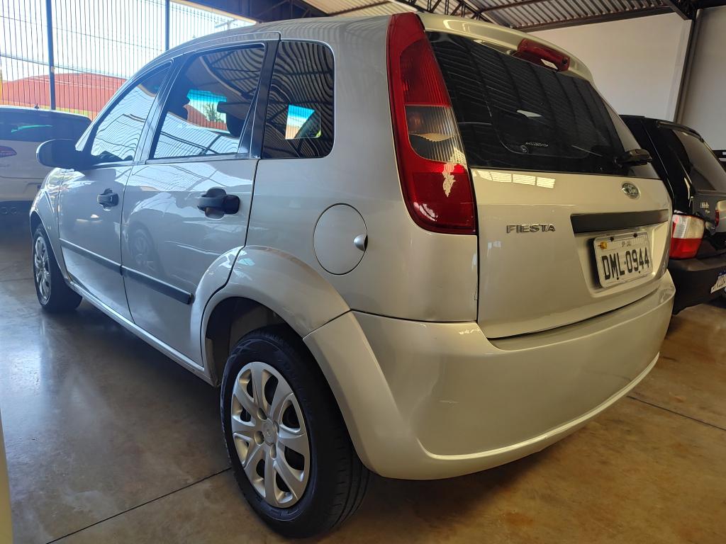 FORD Fiesta Hatch - Foto