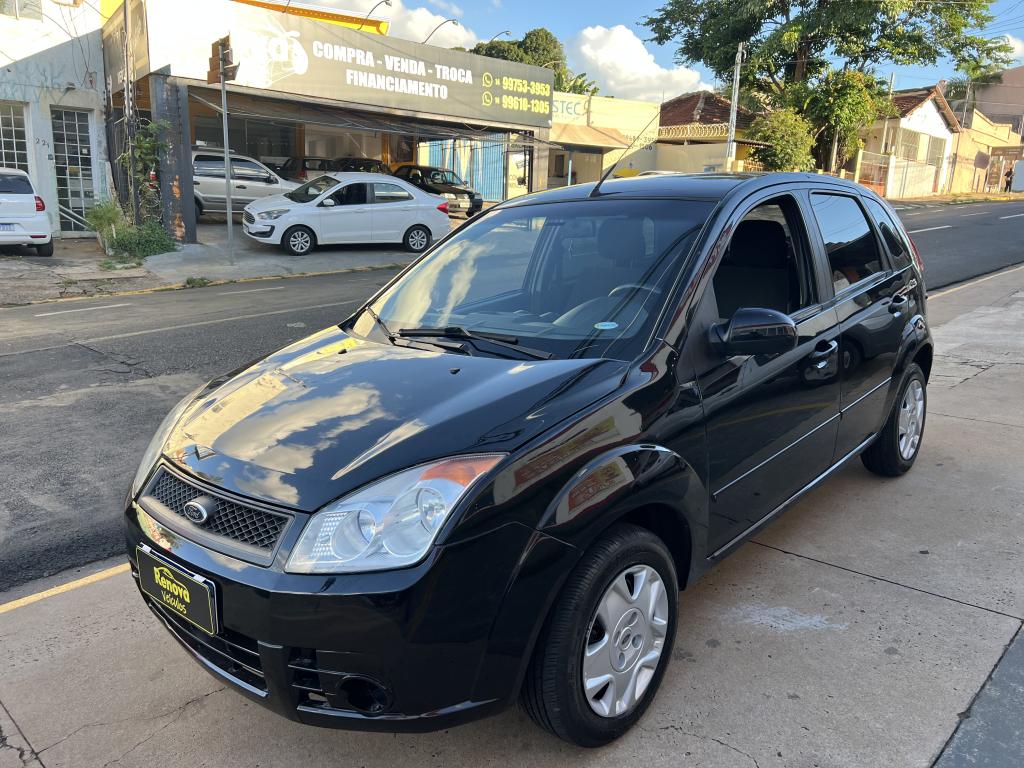 FORD Fiesta Hatch - Foto