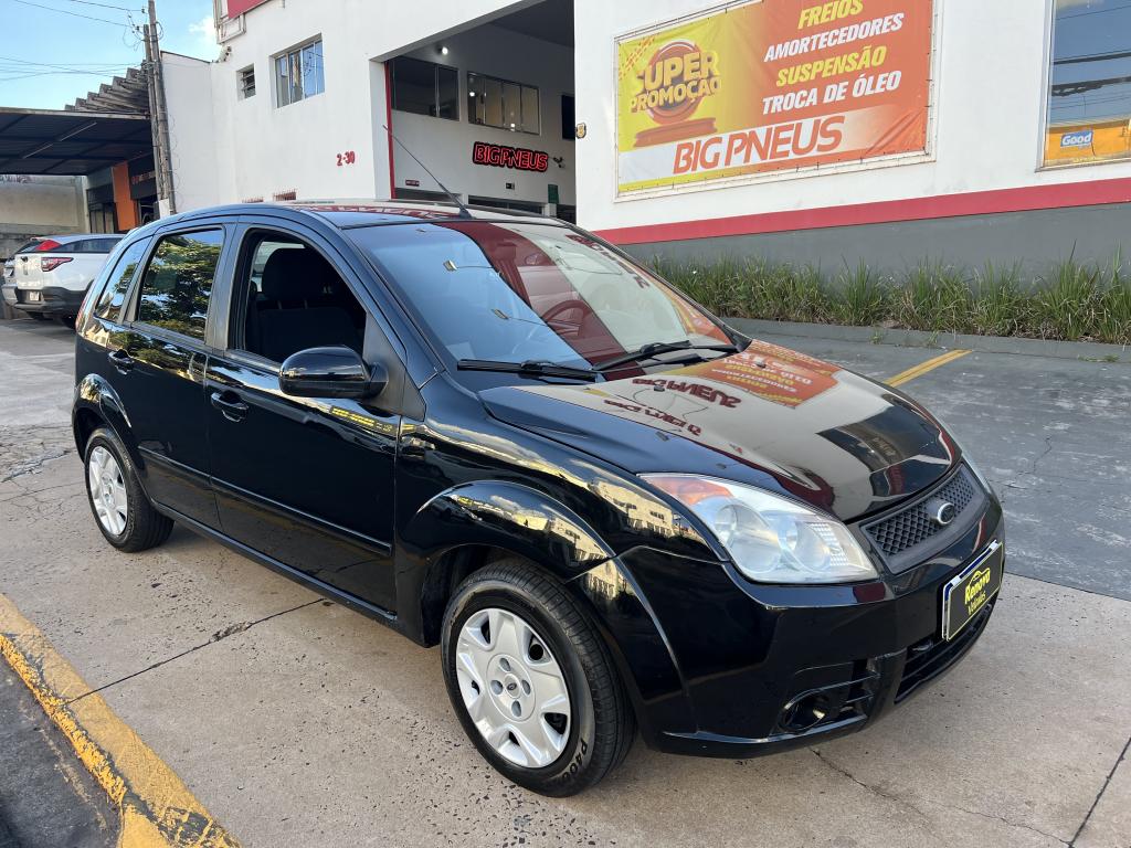 FORD Fiesta Hatch - Foto