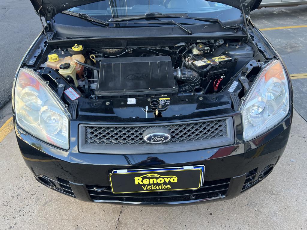 FORD Fiesta Hatch - Foto