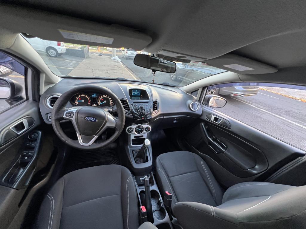 FORD Fiesta Hatch - Foto