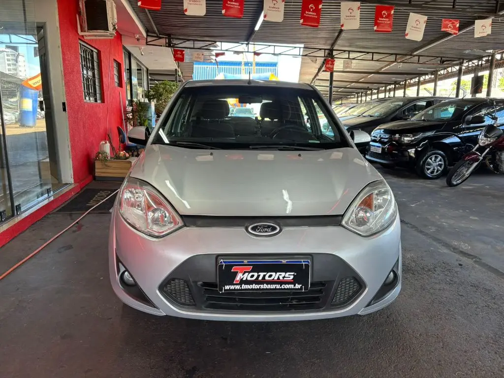 FORD Fiesta Hatch - Foto