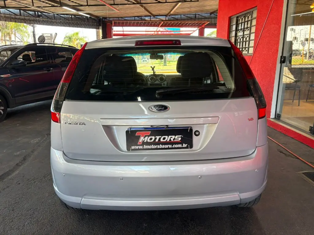 FORD Fiesta Hatch - Foto