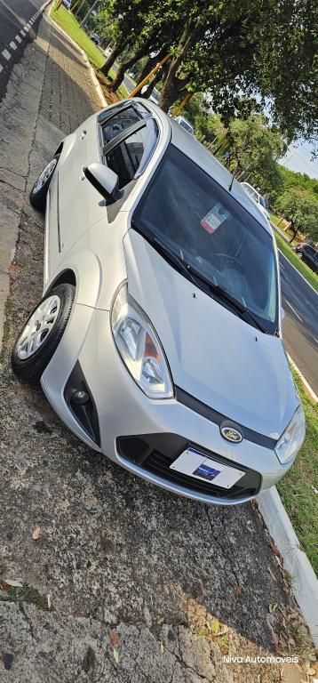 FORD Fiesta Hatch - Foto