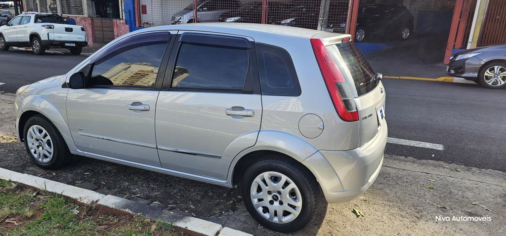 FORD Fiesta Hatch - Foto