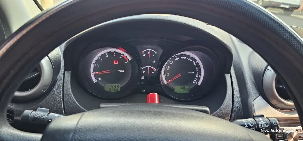 FORD Fiesta Hatch - Foto
