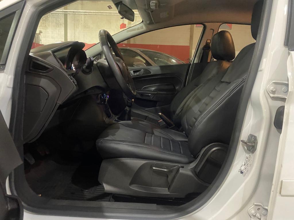 FORD Fiesta Hatch - Foto