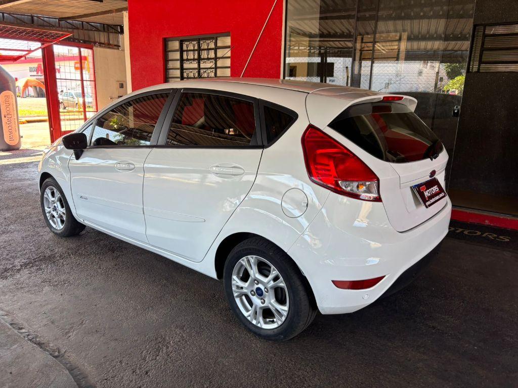 FORD Fiesta Hatch - Foto