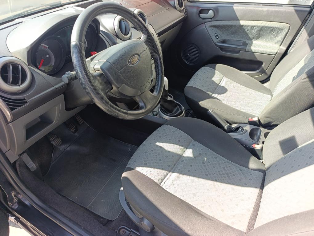 FORD Fiesta Hatch - Foto