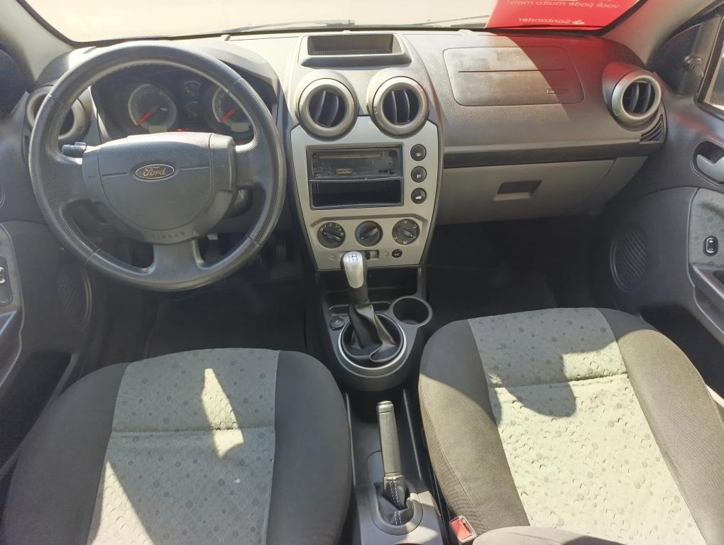 FORD Fiesta Hatch - Foto