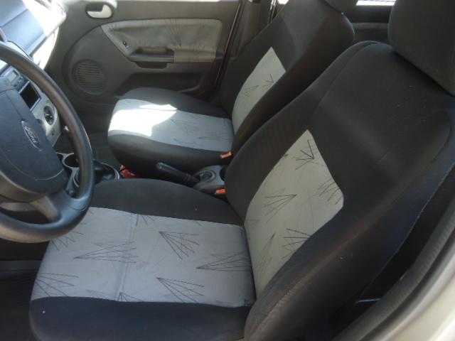 FORD Fiesta Hatch - Foto