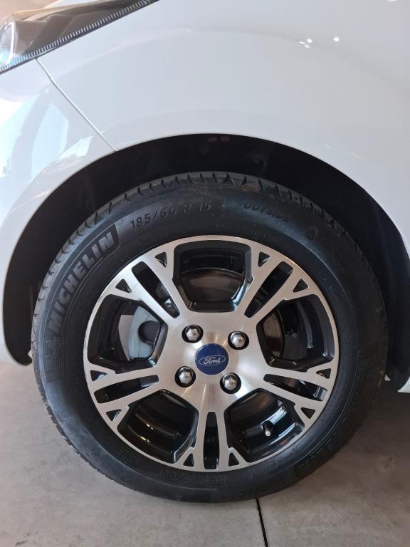 FORD Fiesta Hatch - Foto