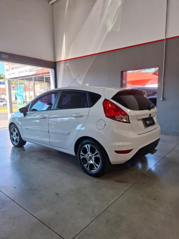 FORD Fiesta Hatch - Foto