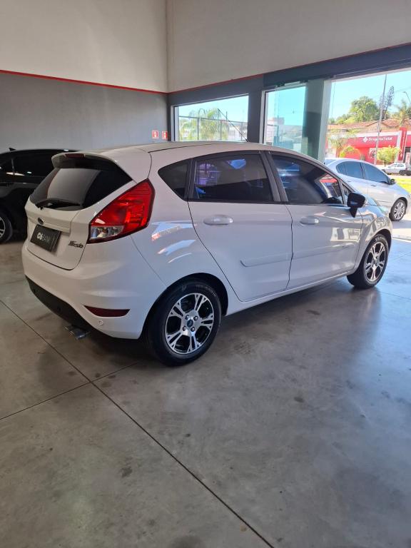 FORD Fiesta Hatch - Foto