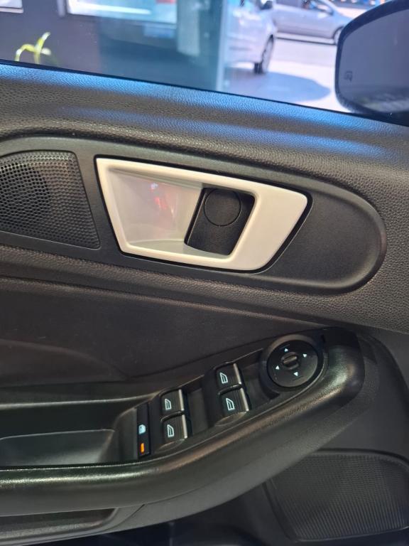 FORD Fiesta Hatch - Foto