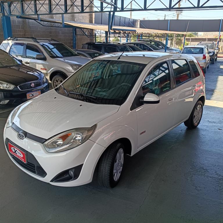 FORD Fiesta Hatch - Foto