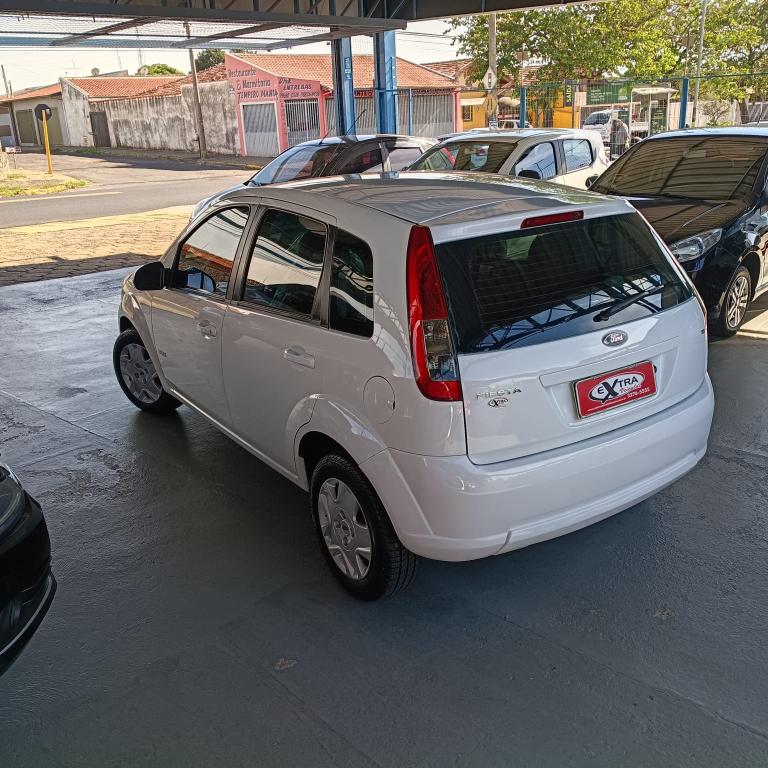 FORD Fiesta Hatch - Foto