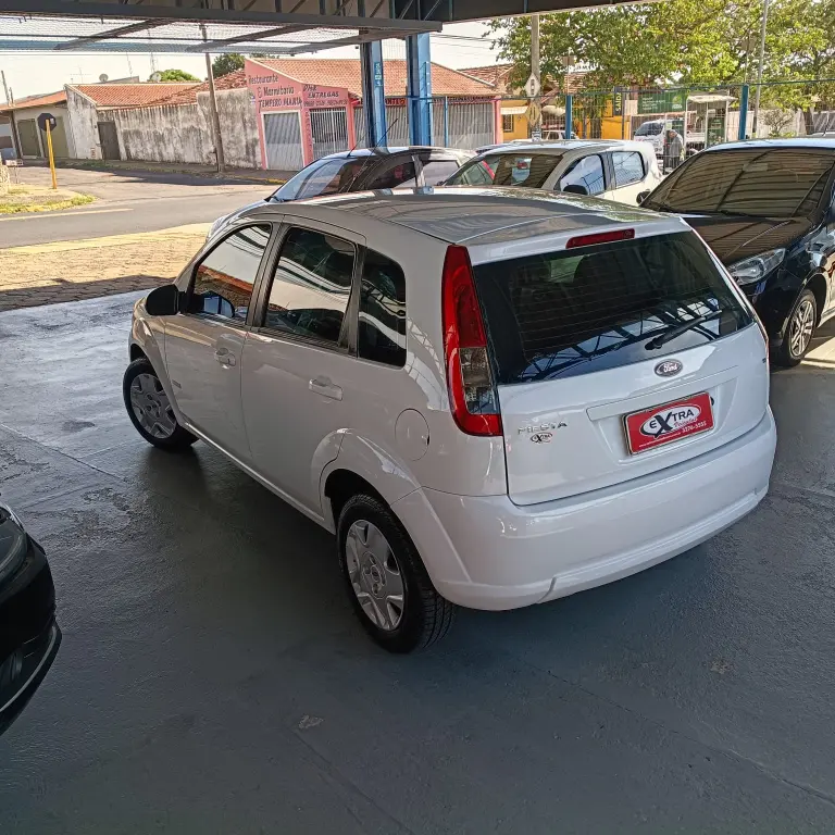FORD Fiesta Hatch - Foto