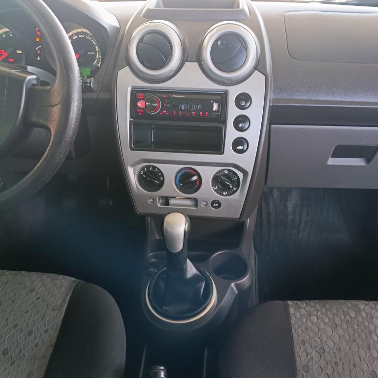 FORD Fiesta Hatch - Foto
