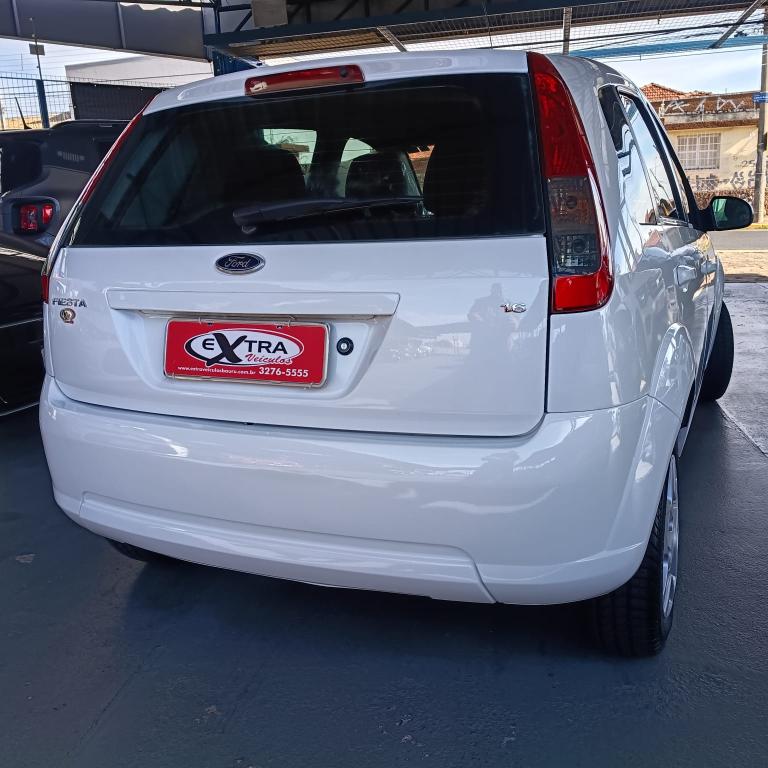 FORD Fiesta Hatch - Foto