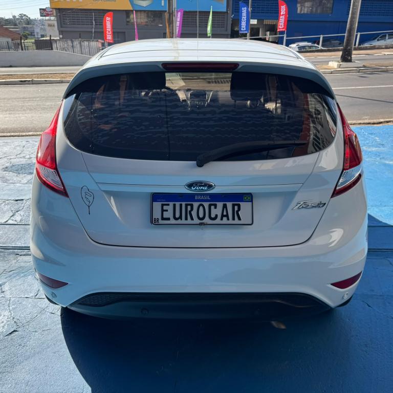 FORD Fiesta Hatch - Foto