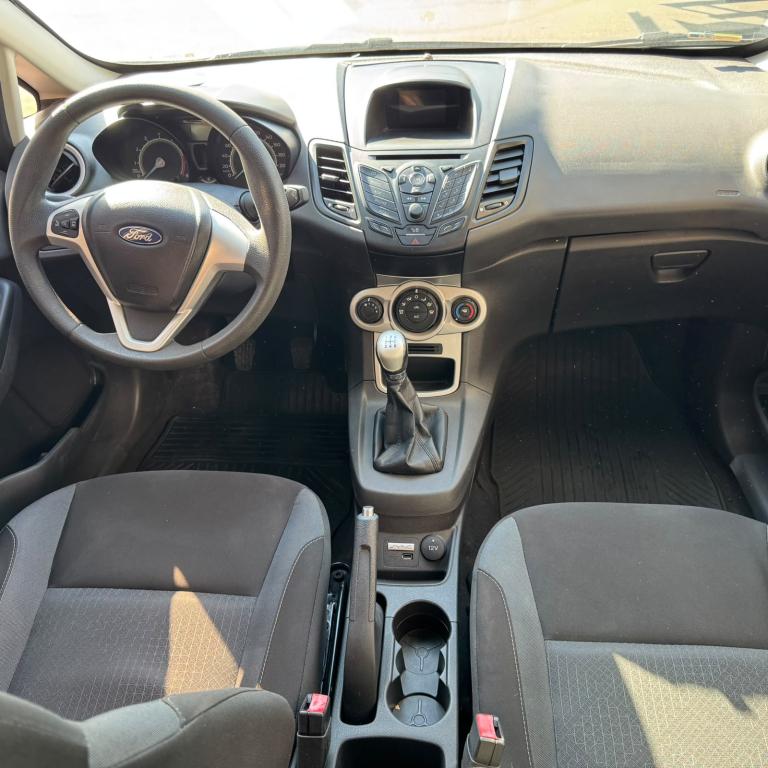 FORD Fiesta Hatch - Foto
