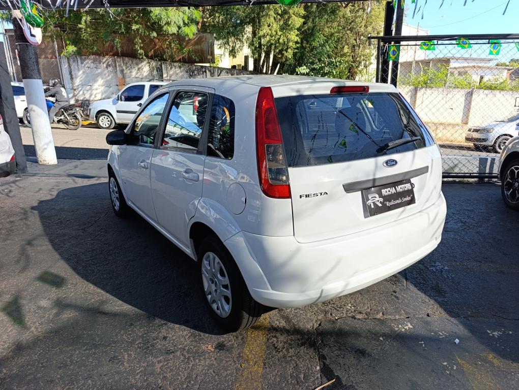 FORD Fiesta Hatch - Foto