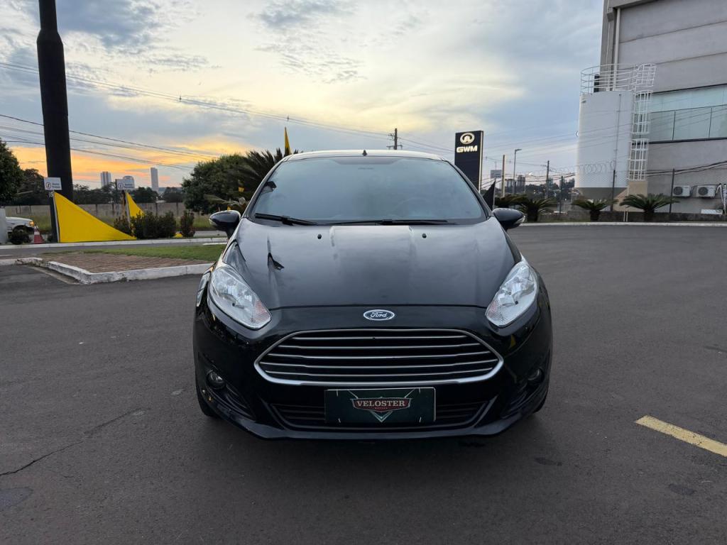 FORD Fiesta Hatch - Foto