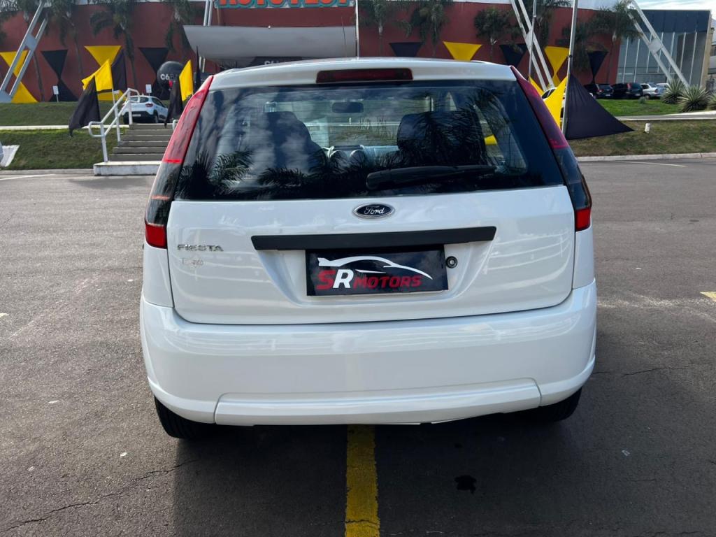 FORD Fiesta Hatch - Foto