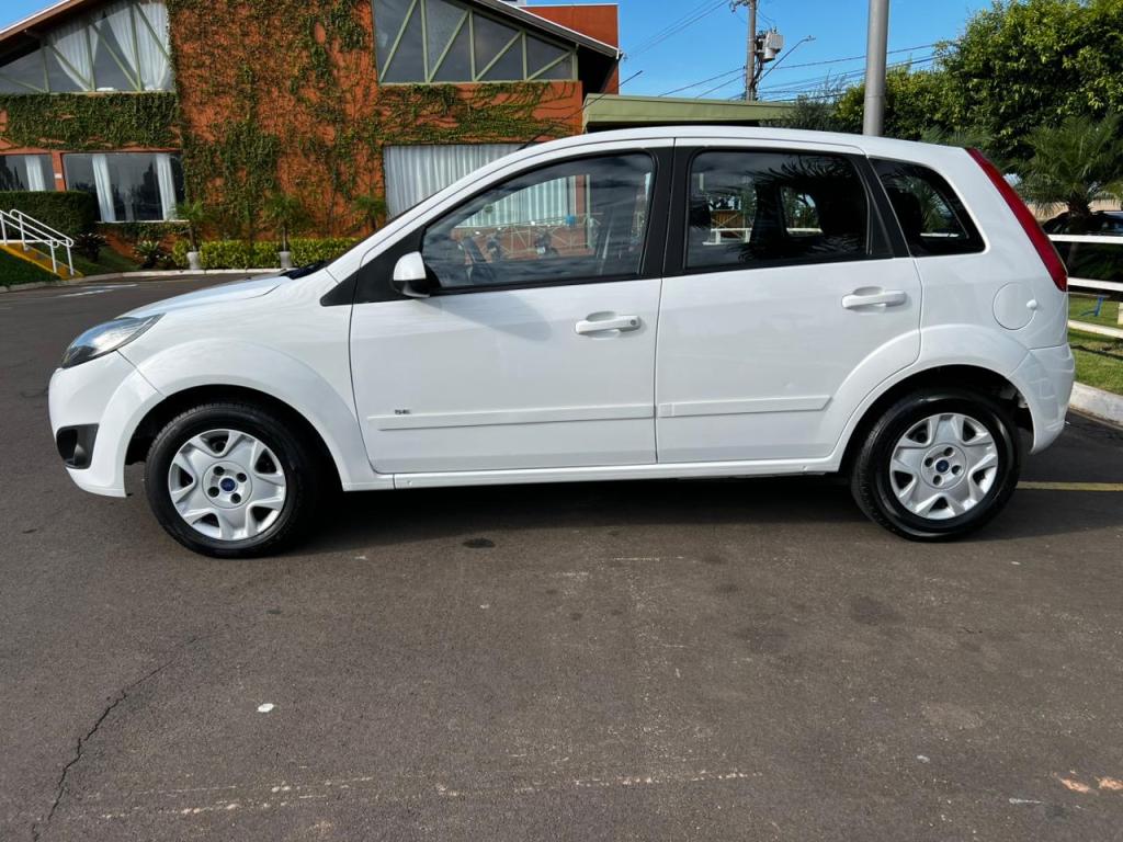 FORD Fiesta Hatch - Foto