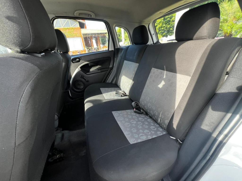 FORD Fiesta Hatch - Foto